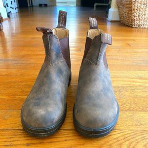 Blundstone #585 WOMEN'S CLASSICS CHELSEA BOOTS - RUSTIC BROWN SIZE 7.5
